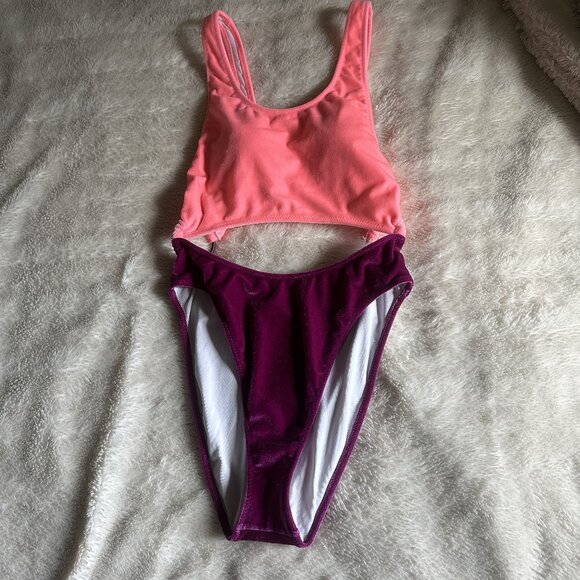 Victoria Secret PINK Velvet  Monokini One Piece Size S - Picture 1 of 7